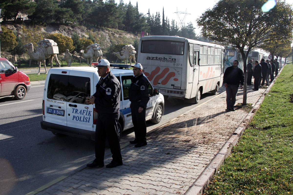 Gaziantep\'te Zincirleme Trafik Kazası: 3 Yaralı
