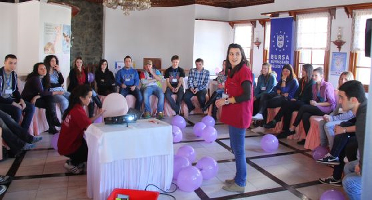 Gençler Sosyal Medyayı Tartışıyor