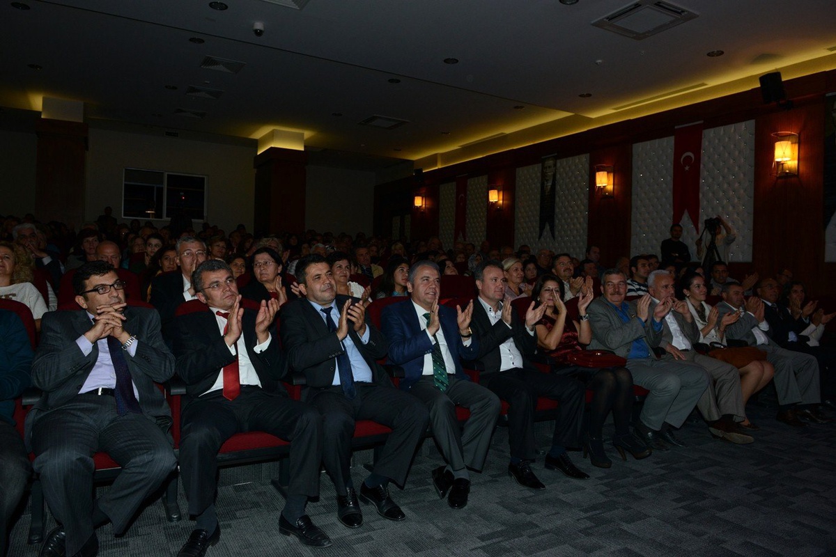 \'Gönül Telinden Nağmeler\' Konseri İzleyenleri Büyüledi