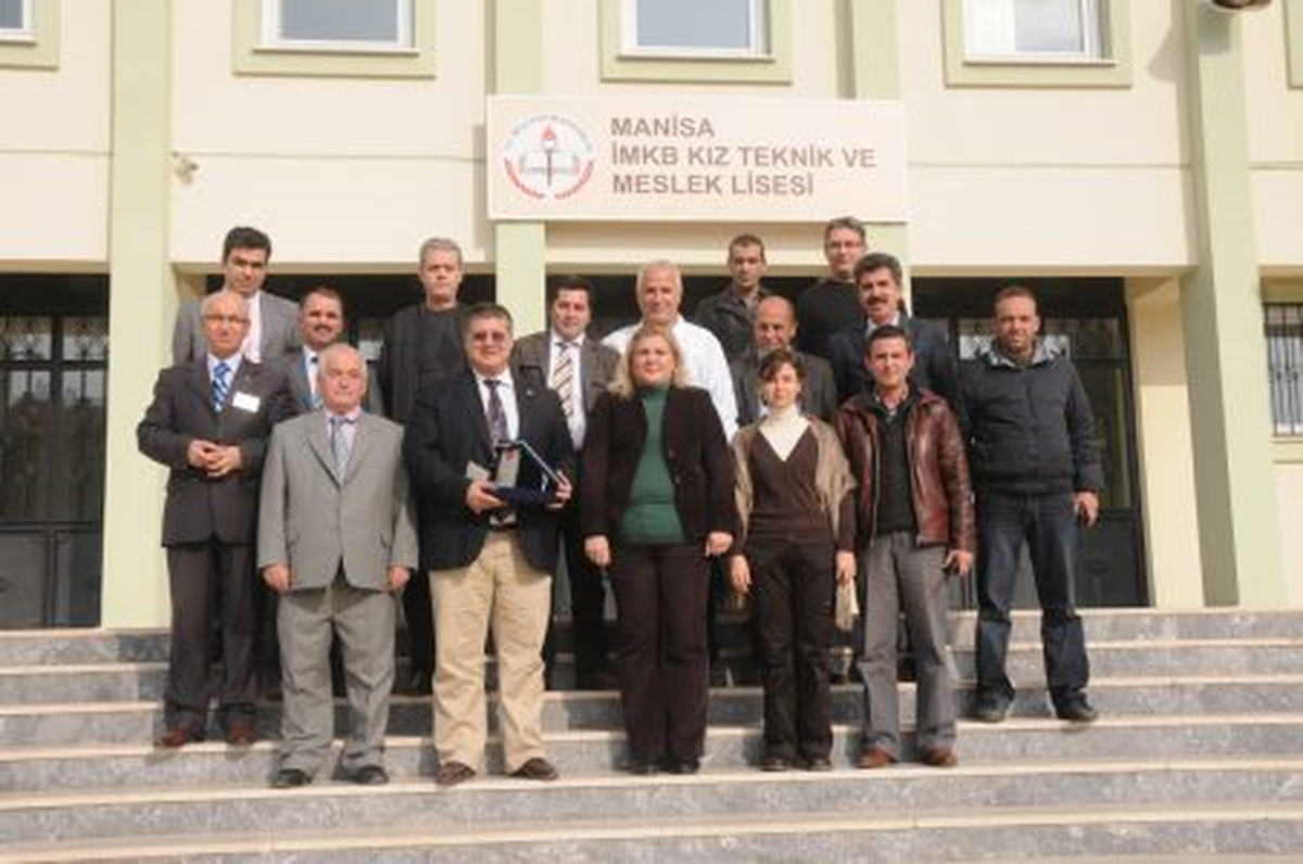 İMKB Kız Meslek Lisesi\'ne Belediye Eli