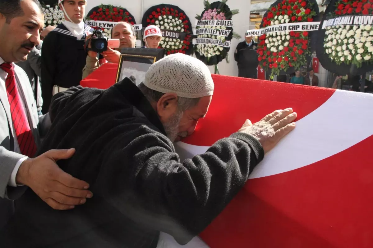 İskenderun Şehidini Uğurladı