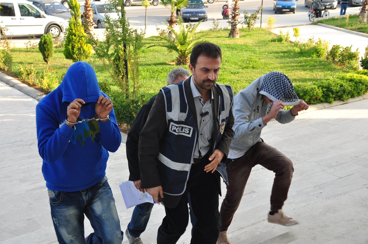 İşyeri Soygunu Güvenlik Kamerasına Yansıdı