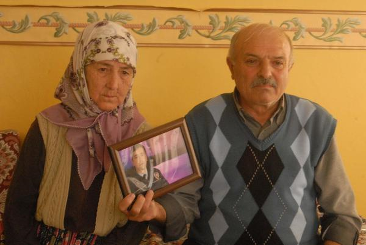 Kaçırılan Polisin Annesi, Emine Erdoğan\'dan Yardım İstedi