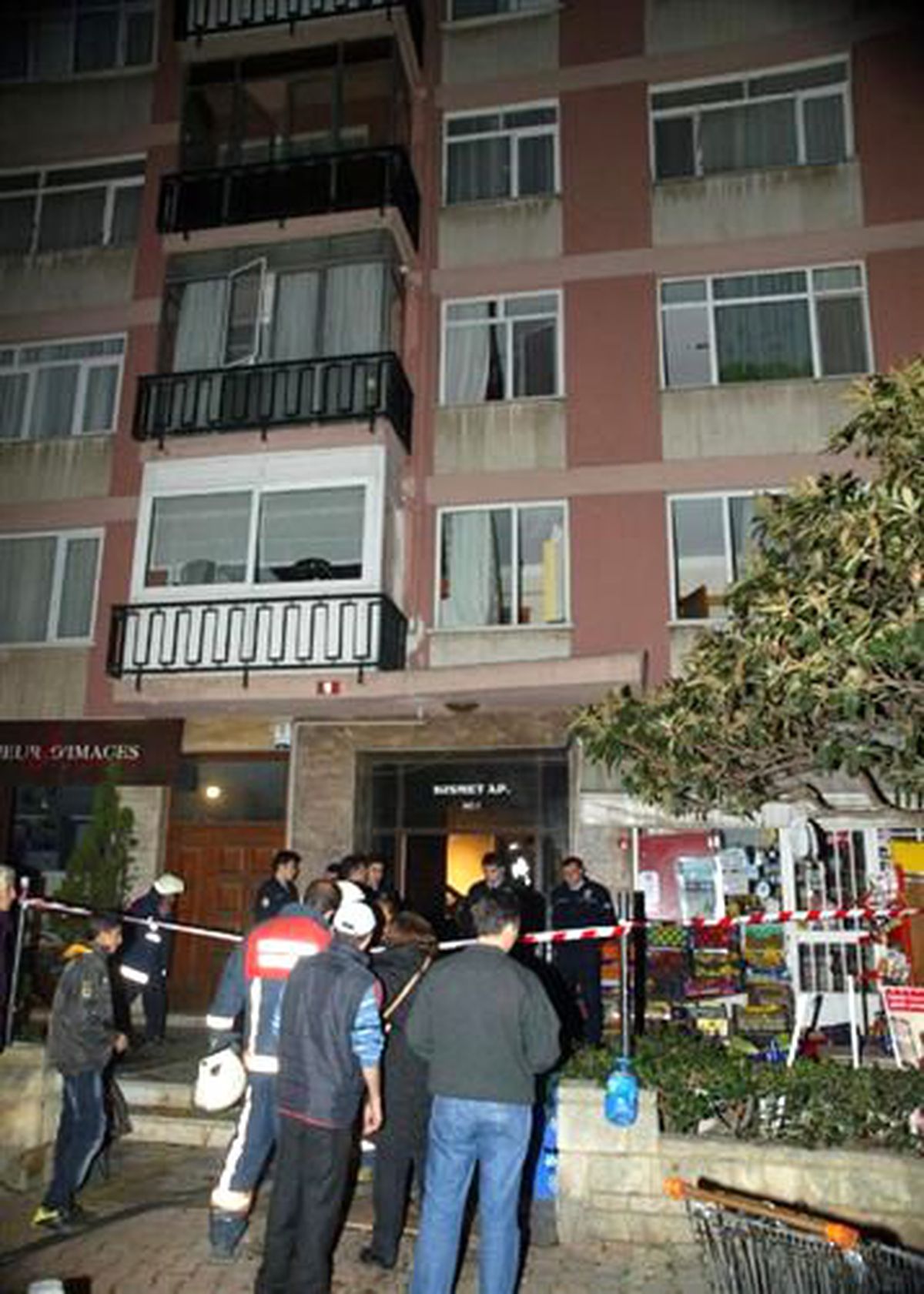 Kadıköy\'de Korkutan Yangın
