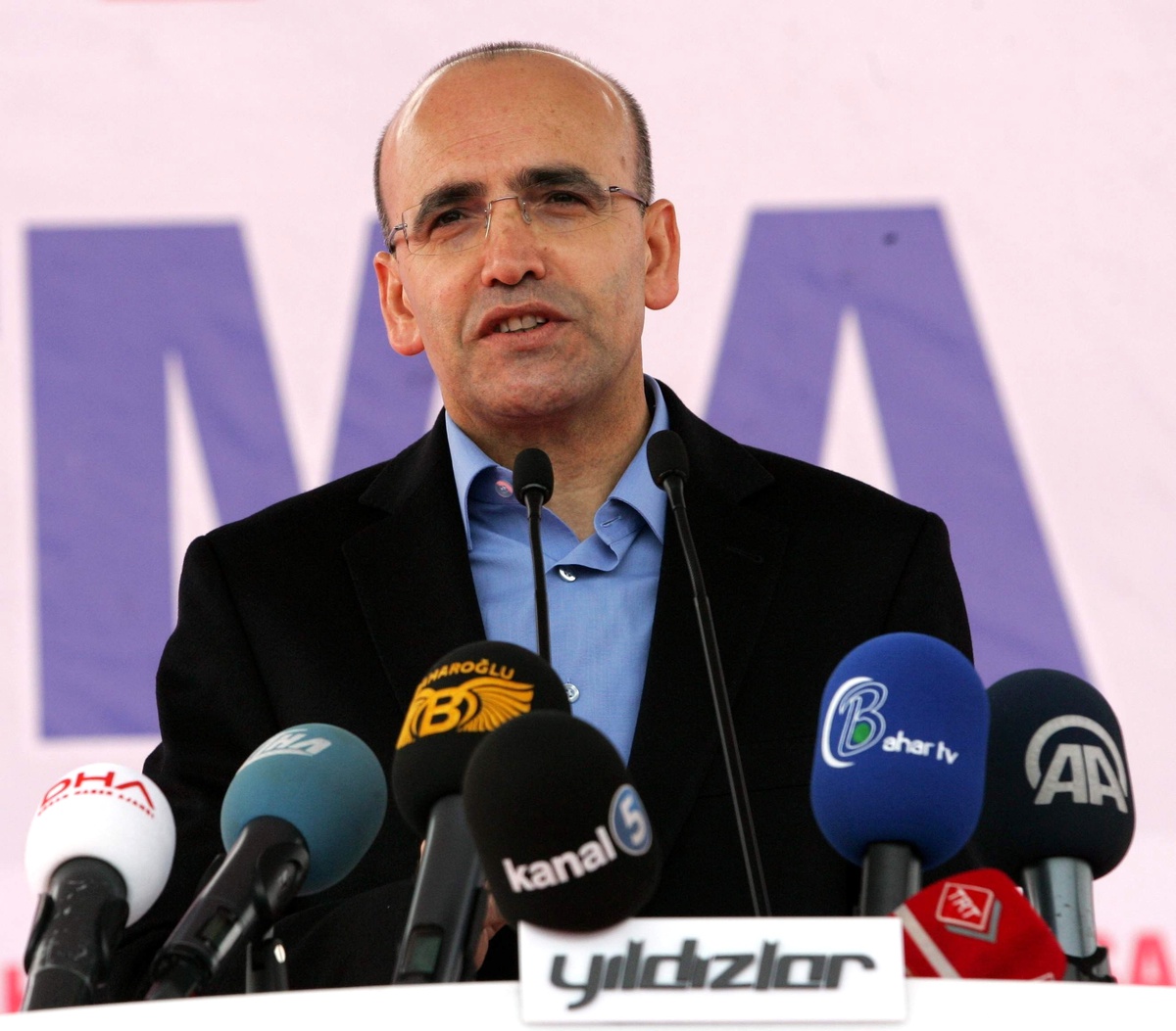 Maliye Bakanı Mehmet Şimşek."Gelir Vergisi ile İlgili Yapılan Haber ve Değerlendirmeler...