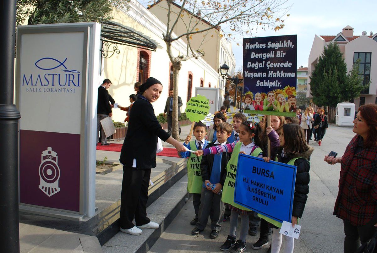 Minik Çevreciler Miting Yapıp Atık Yağ Topladı