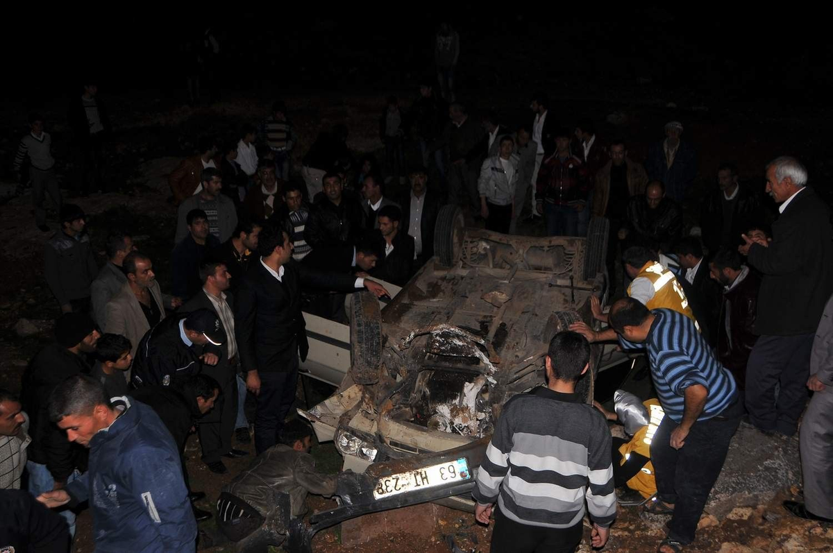Öğretmenleri Taşıyan Minibüs Kaza Yaptı: 11 Yaralı