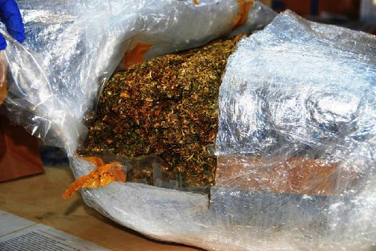 Otobüsteki Yolcunun Çantasından 8 Kilo Esrar Çıktı