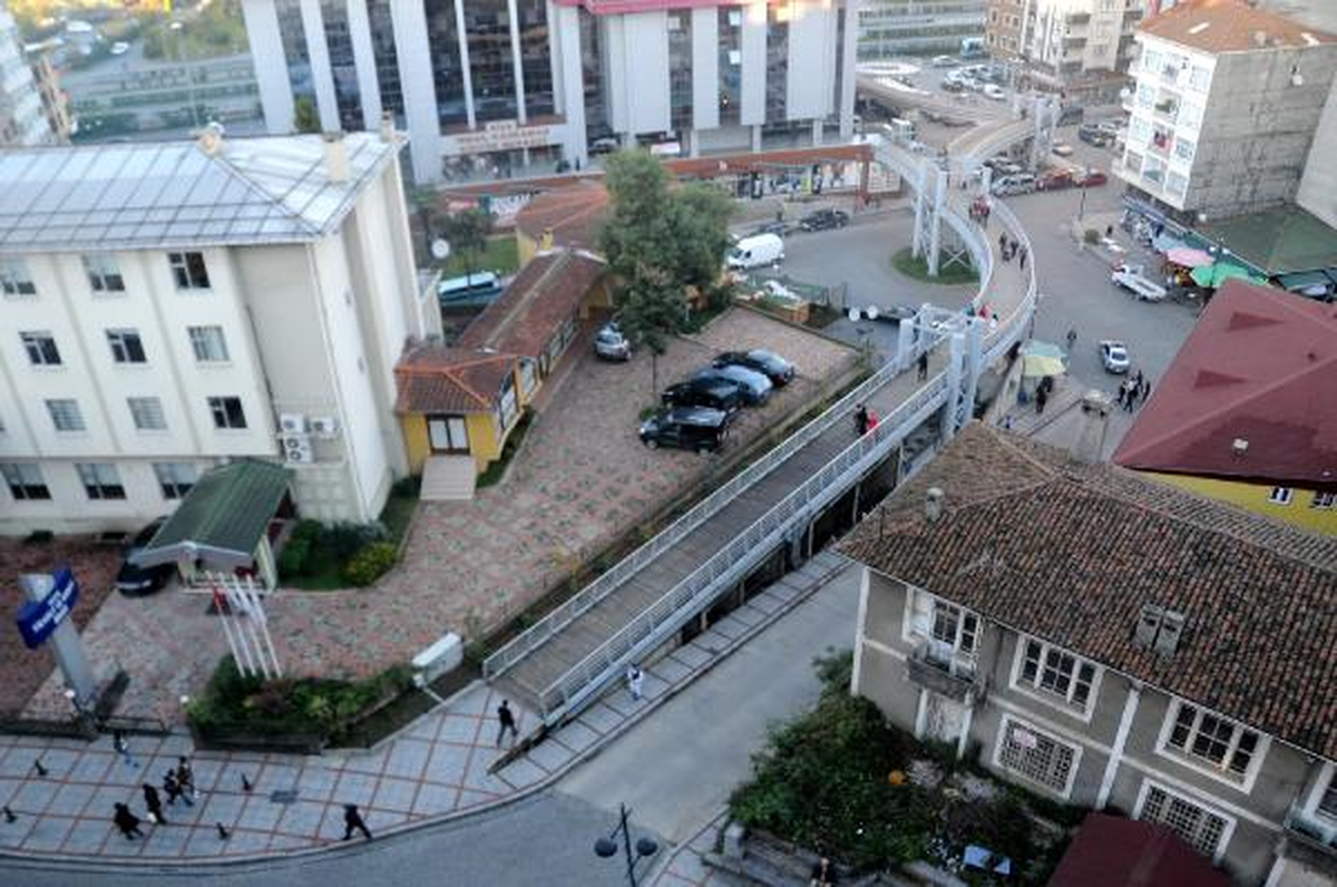 Karadeniz İşi Labirent Üst Geçit