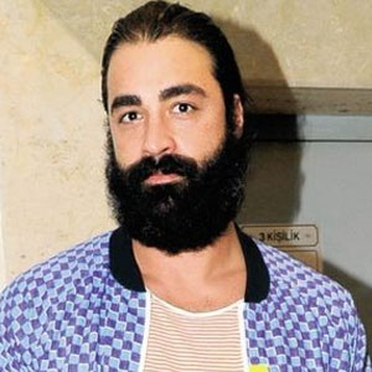 Sarp da Sakal Bıraktı