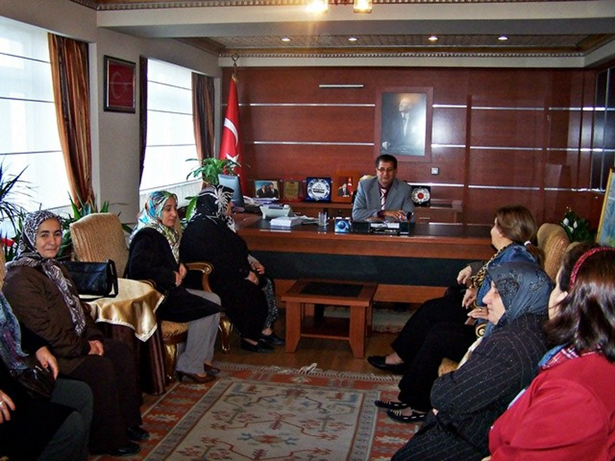 Şehit Ailelerinden Kaymakam Doğan\'a Ziyaret