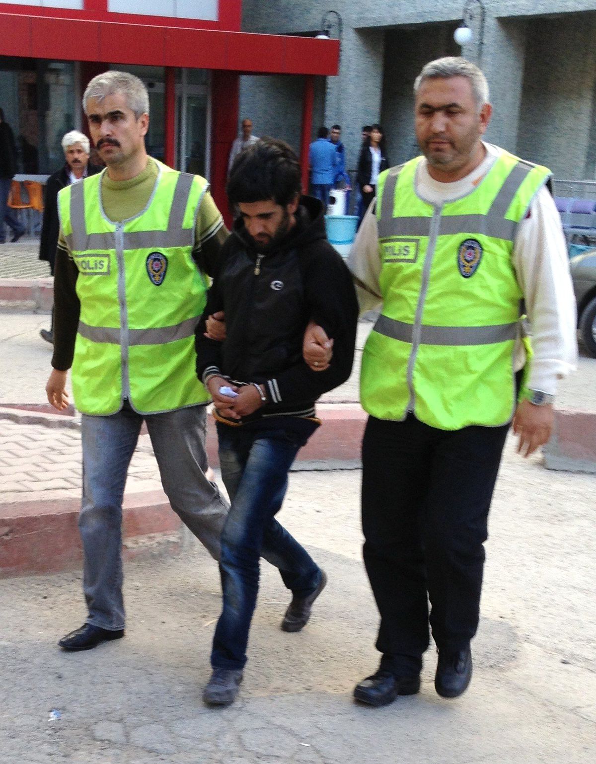 Simitçi Çocuğu Bile Gasp Etti