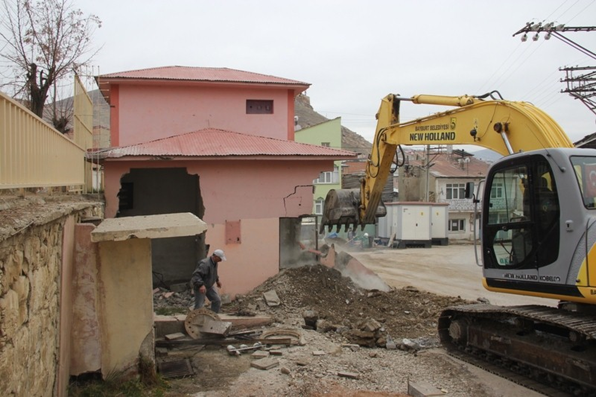 Trafo Yıkımları Devam Ediyor…