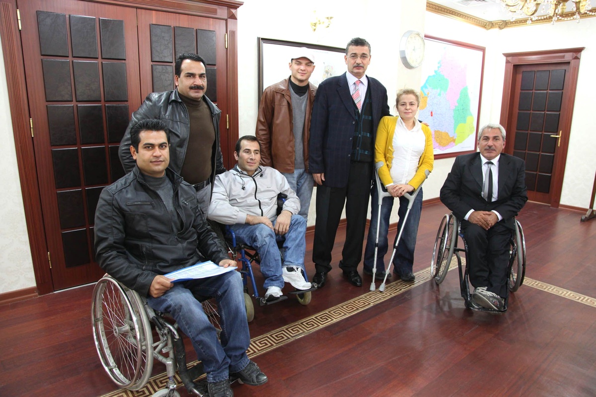 Vali Güvenç Engelliler Spor Kulübünü Makamında Kabul Etti