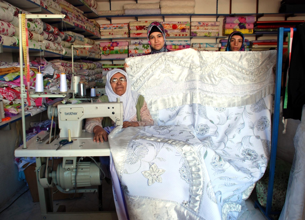 65 Yaşındaki Kadın, İş Yeri Açarak Ürünlerini Dünyaya Pazarlıyor