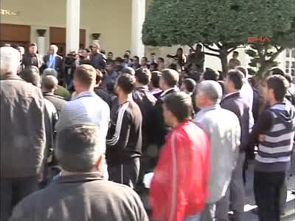 Adana\'da Hal Esnafı Sanat Parkında Açlık Grevi Başlattı