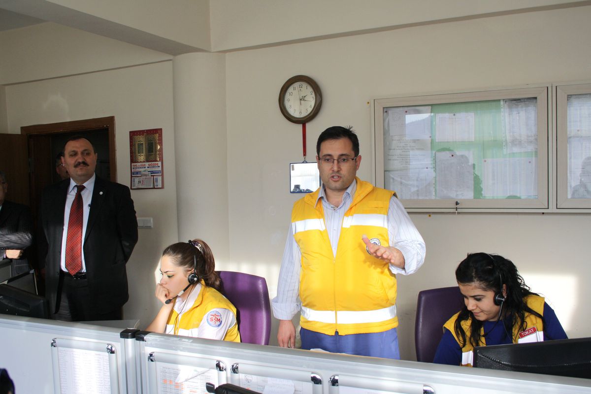 Adliyeye Yetişmek İçin Ambulans Çağırmış