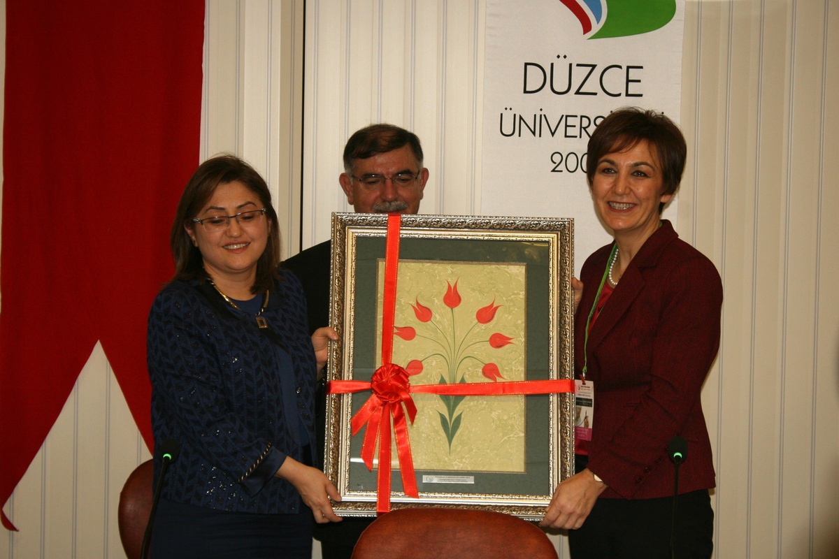 Aile ve Sosyal Politikalar Bakanı Şahin, Düzce\'de