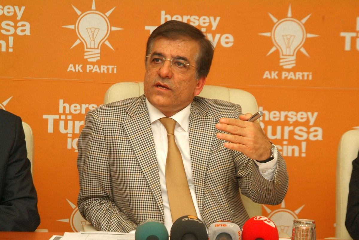 AK Parti Bursa İl Başkanı Yalçın."Bir Partideki Üyeliğiniz Silinmediği Zaman, Bu Üyeler 2-3 Parti...