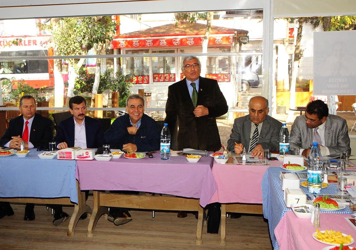 Başkan Kocaoğlu, Bucalı Muhtarların Sorunlarını Dinledi