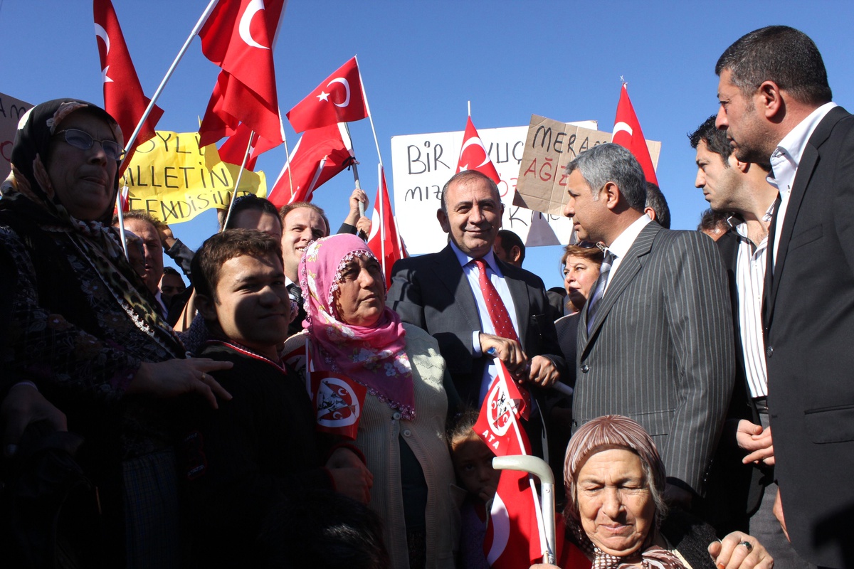 CHP Genel Başkan Yardımcısı Tekin "Irgat Pazarında"