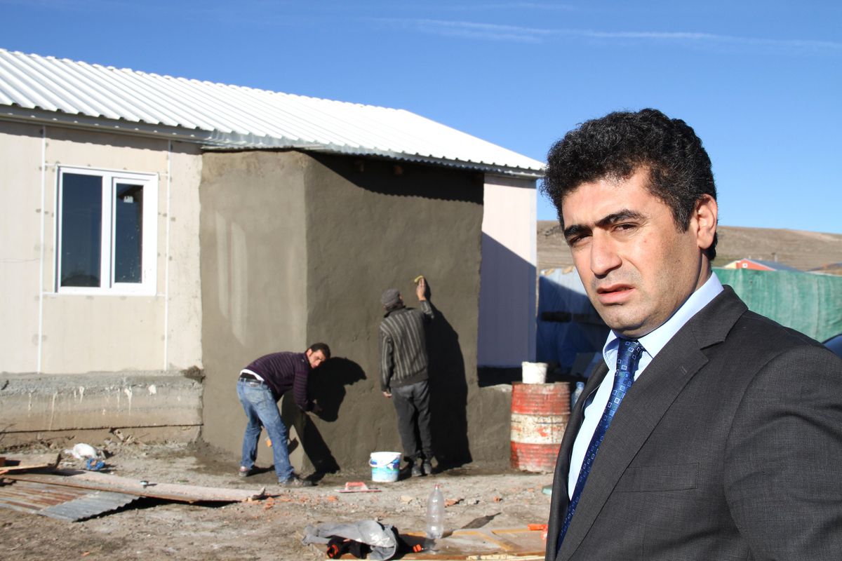 Damal\'da İhtiyaç Sahiplerine Ev