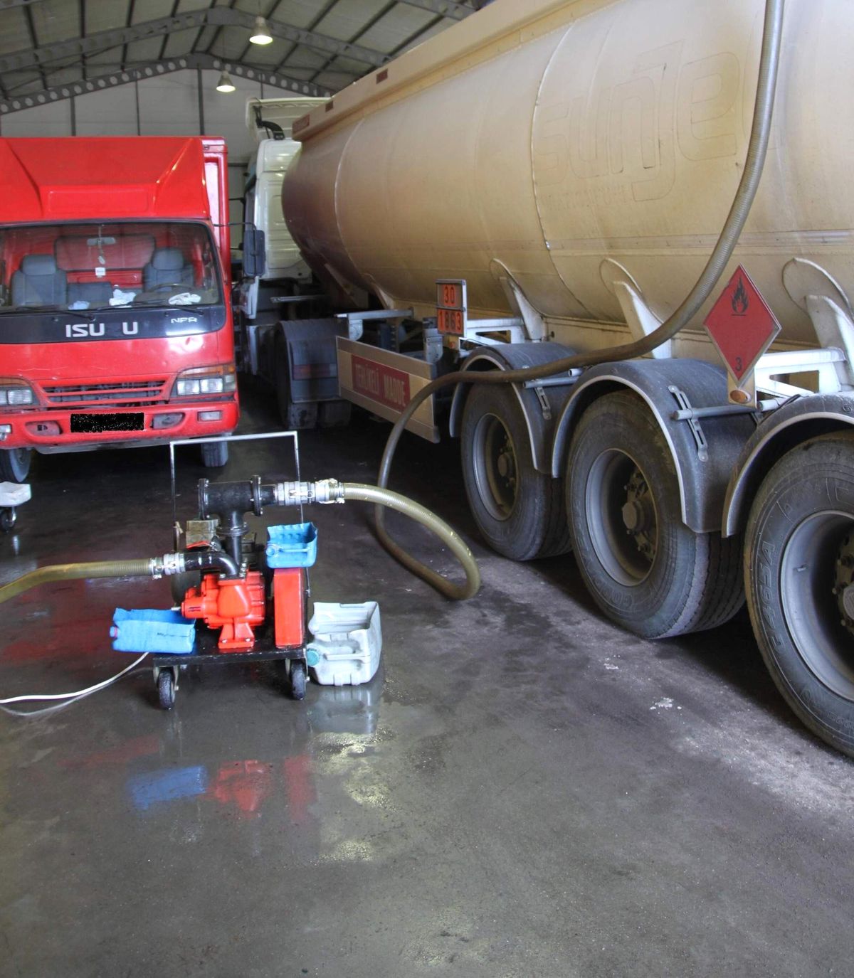 Doğubayazıt\'ta 850 Litre Kaçak Akaryakıt Ele Geçirildi