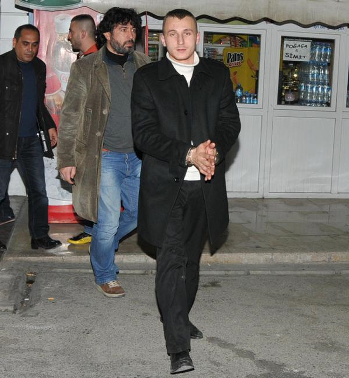Garsonlarına Kızdıgı İşyerine Tabanca ile Ateş Etti: 1 Yaralı