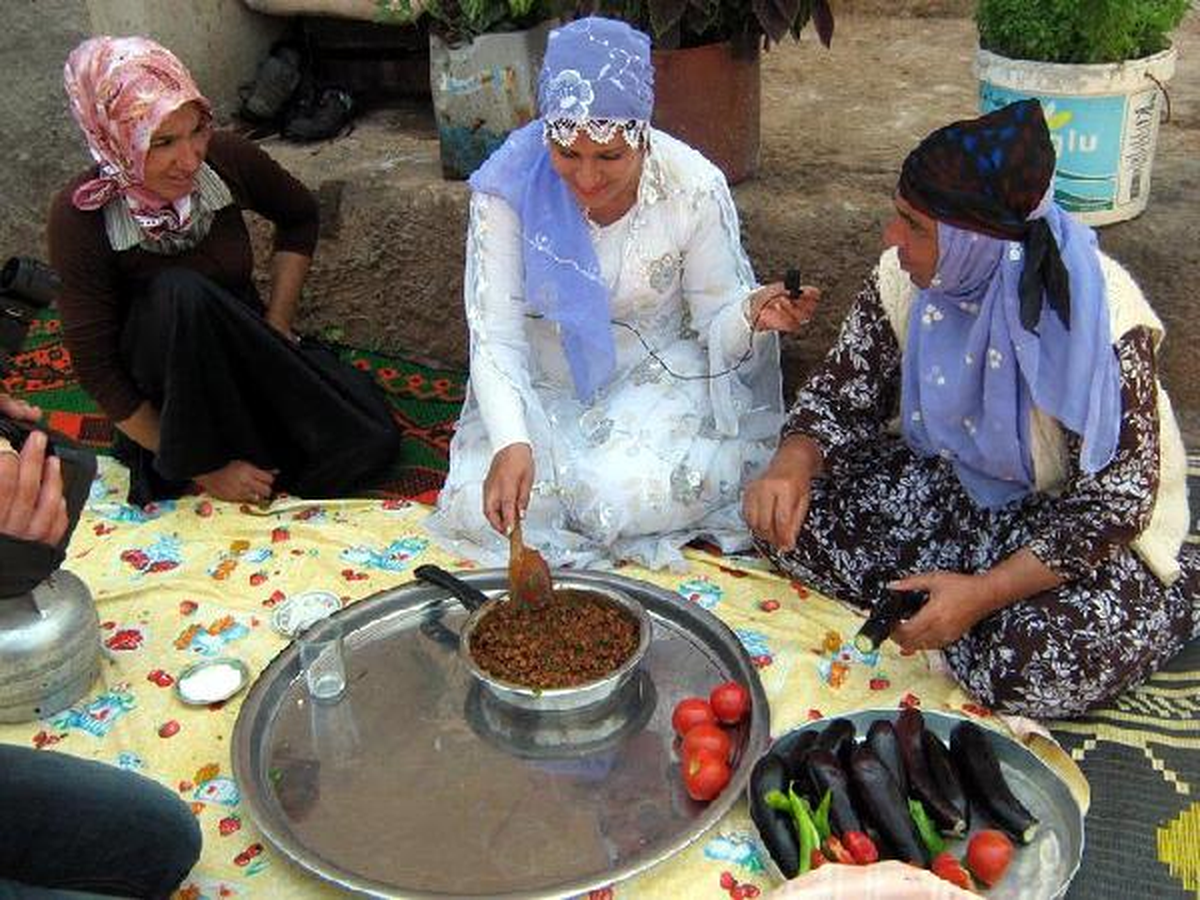 Kadın Spikerden Kürtçe Albüm