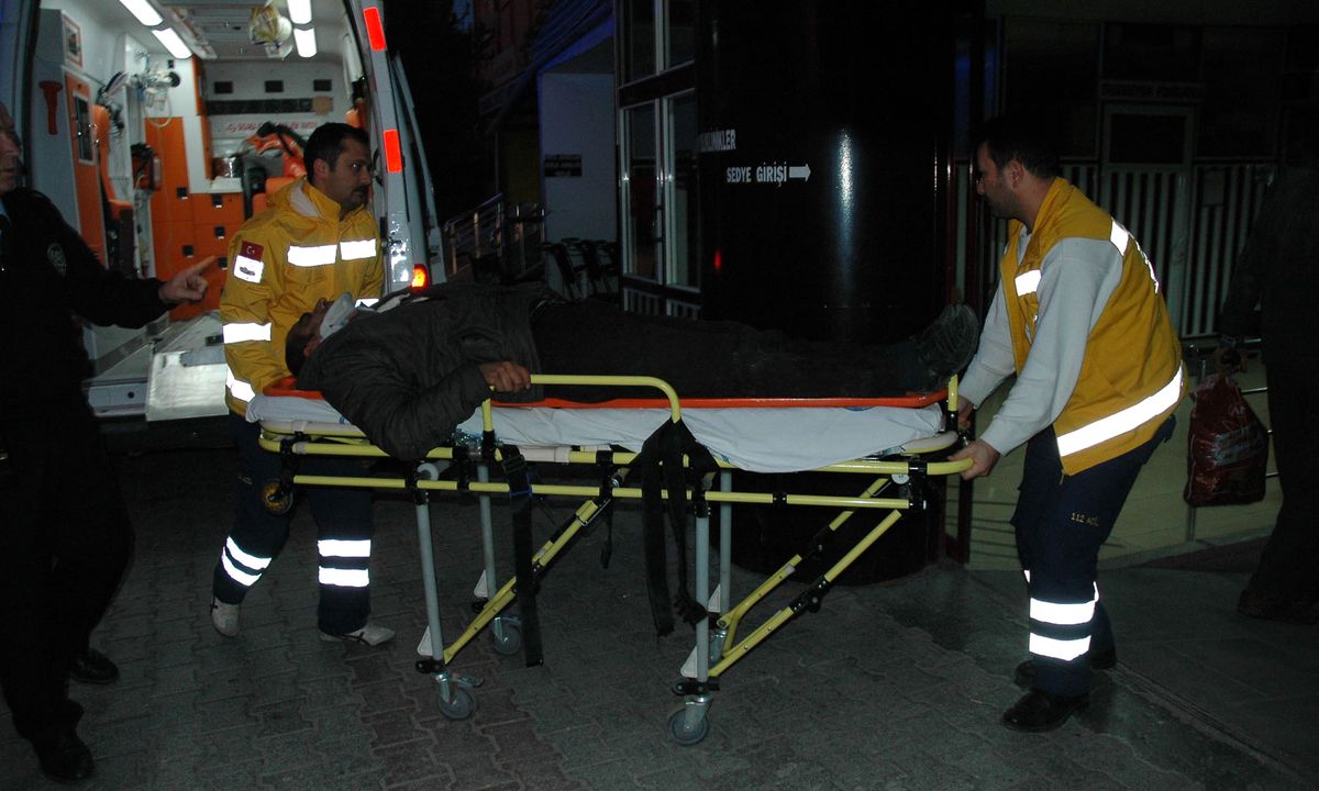 Servis Midibüsü Devrildi: 11 Yaralı