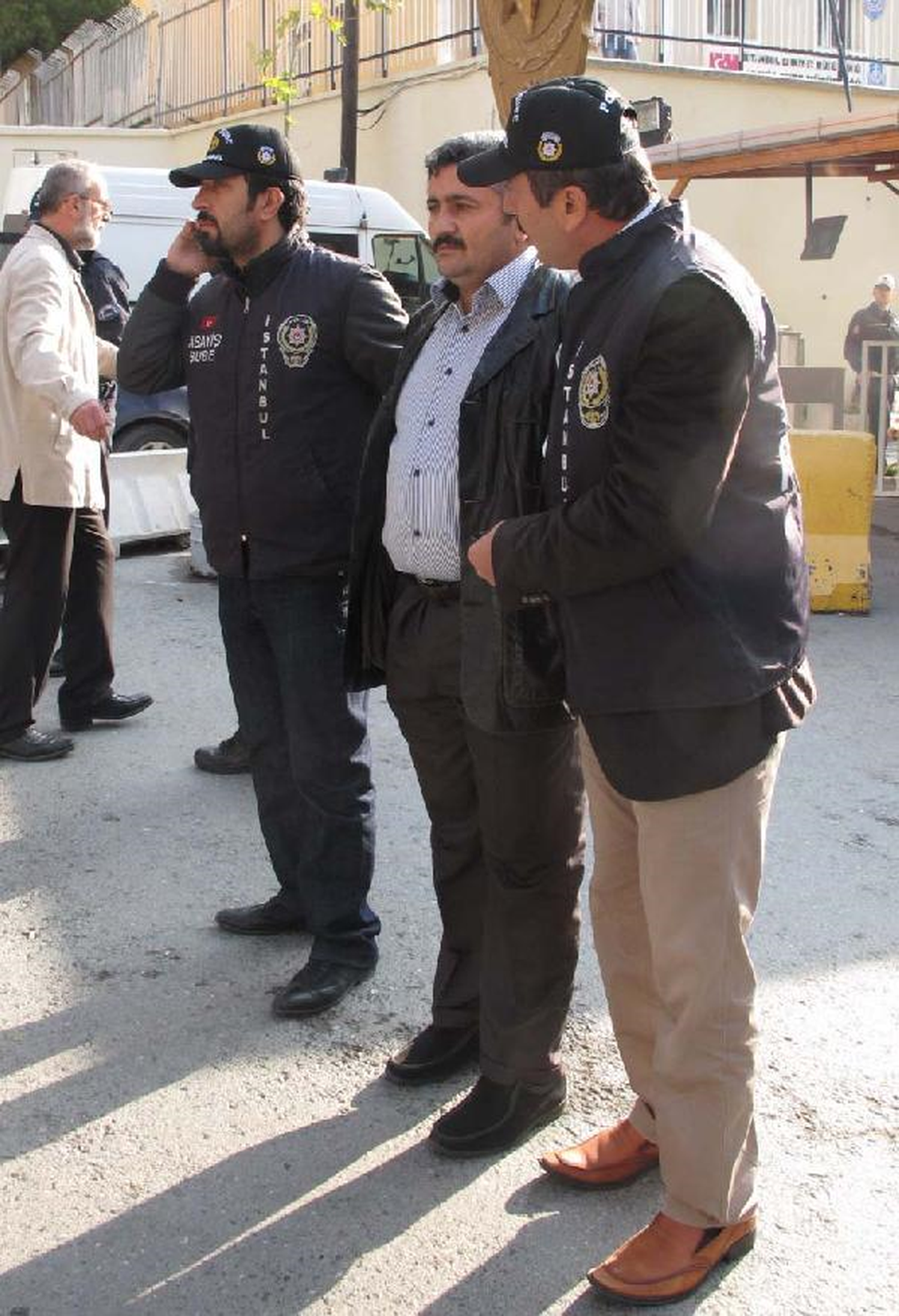 Komşusunun Kafasına Keserle Vurdu 10 Yıl Hapis Aldı