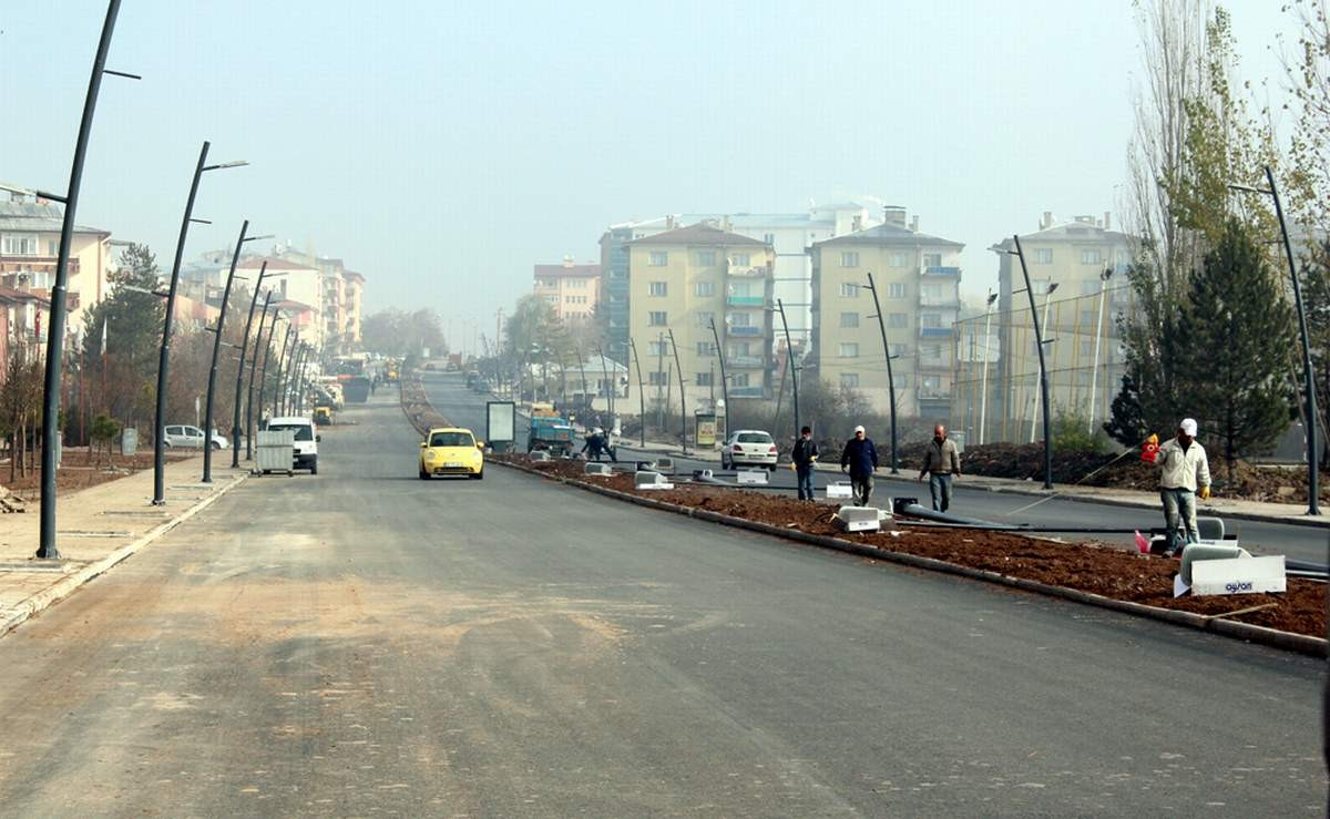 Muhsin Yazıcıoğlu Bulvarında Çalışmalar Sürüyor