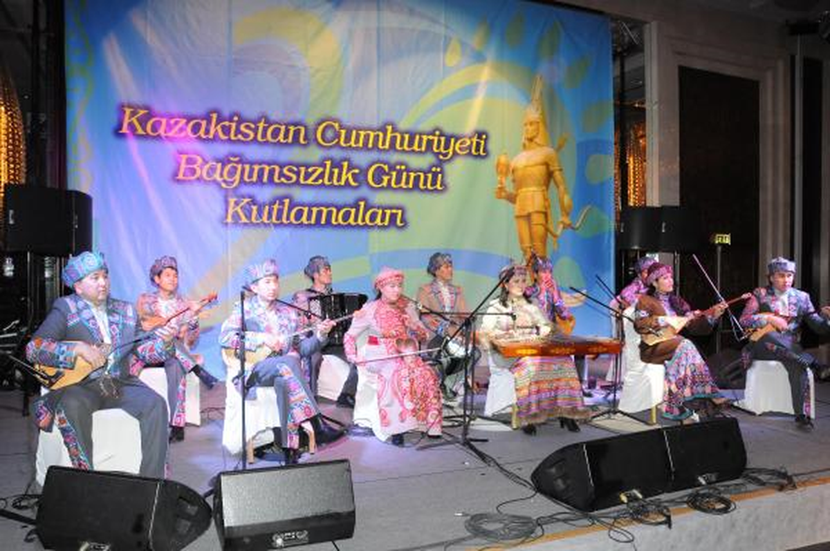 Nevşehir\'de Kazakistan Milli Sanatçıları ile Ortak Konser