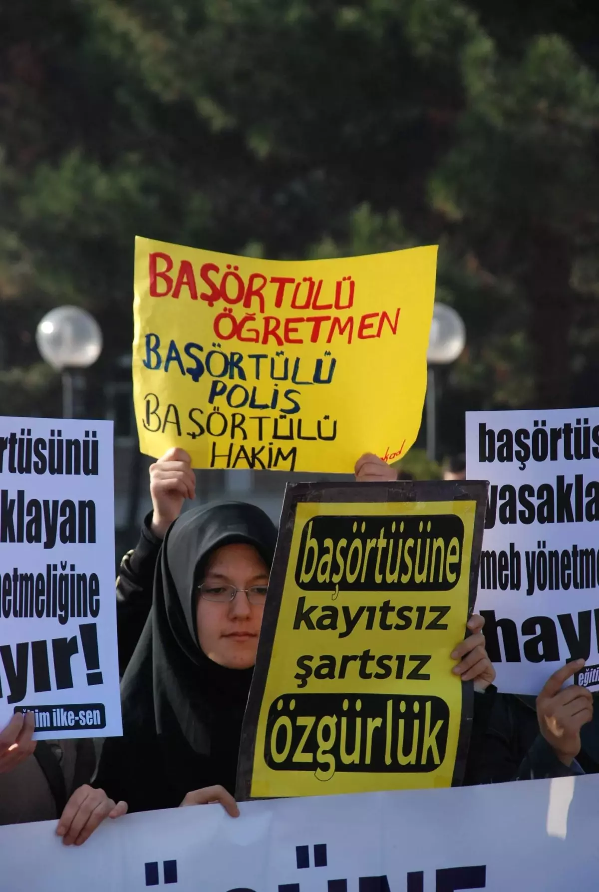 Okullarda Başörtüsü Ayırımcılığı Eylemi