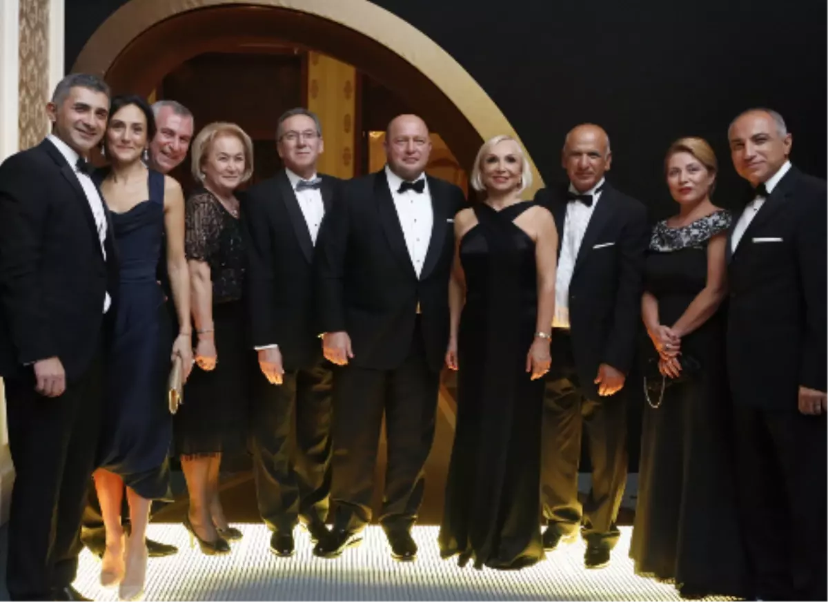 Opet\'in Hikayesi Kitap Oldu