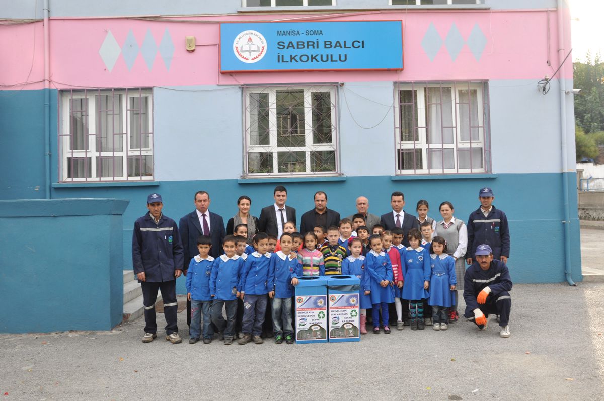 Soma\'da, Atıkların Geri Dönüşümü Eğitimi Okullarda Başladı