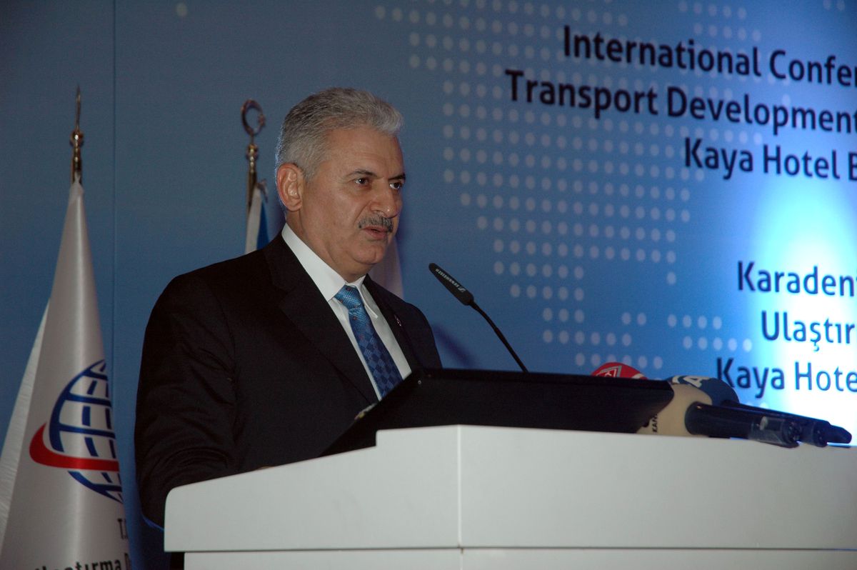 Ulaştırma Bakanı Yıldırım: Sosyal Paylaşım Sitelerinde Avrupa\'da 2\'inci Dünyada 5\'inciyiz