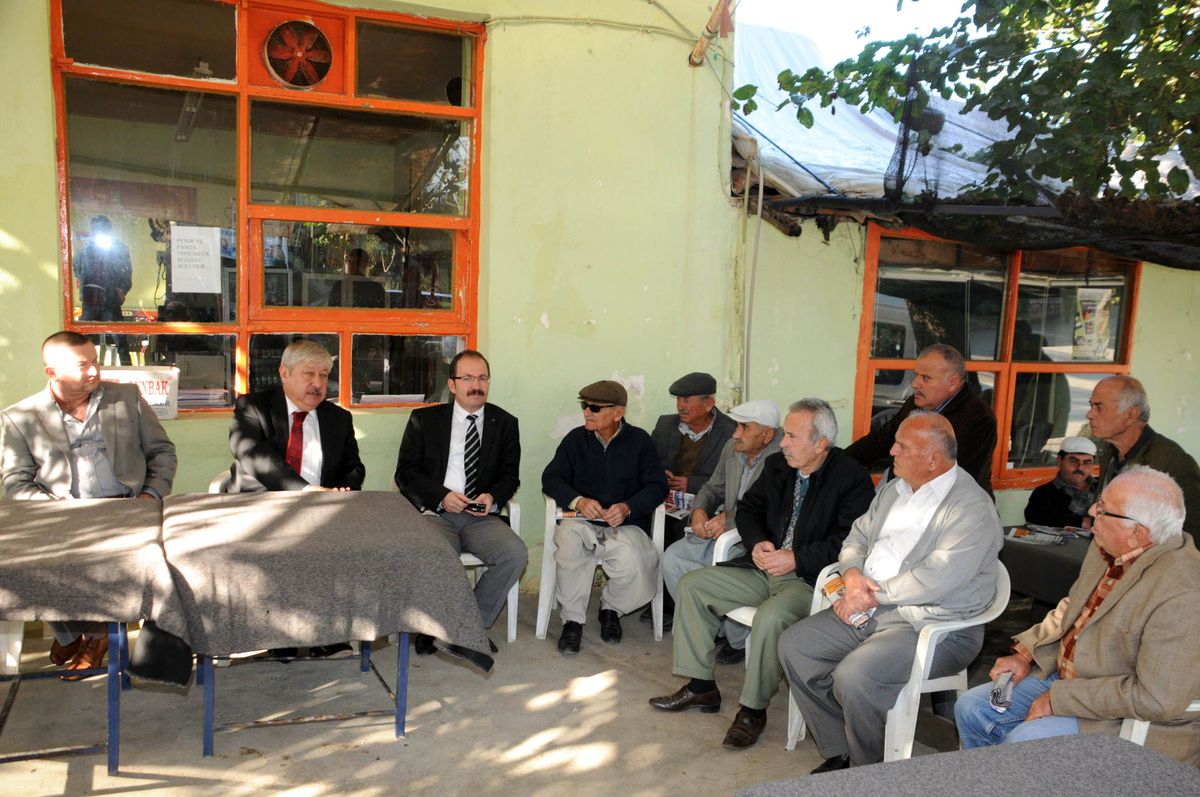 Başkan Akaydın Boztepe\'de Köylüleri Dinledi