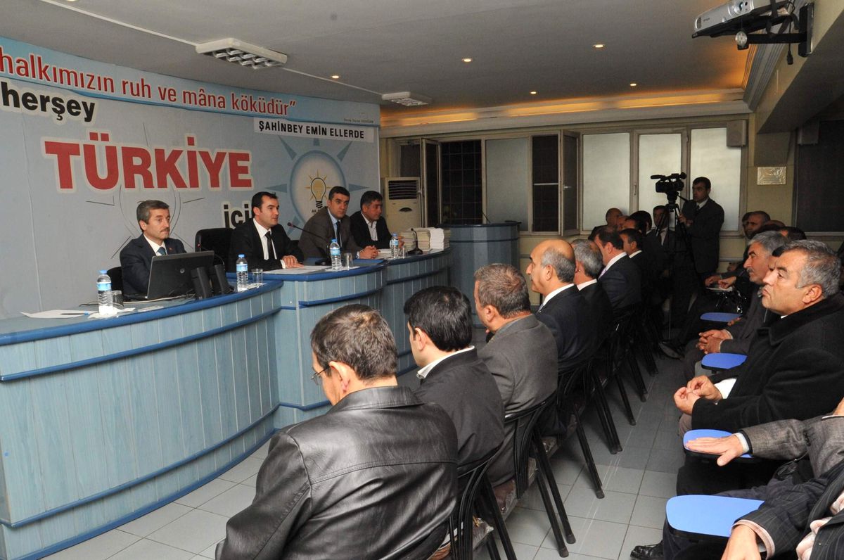 Başkan Tahmazoğlu Mahalle Temsilcileri ile Bir Araya Geldi