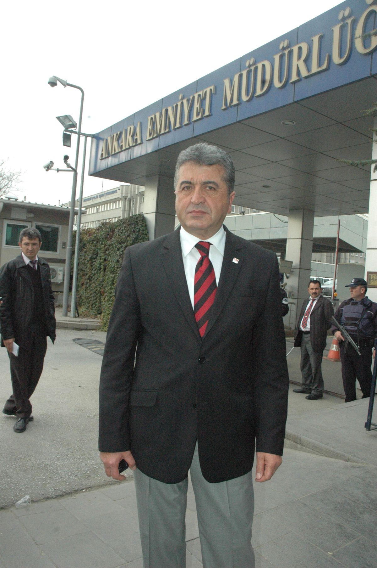 CHP Genel Başkan Yardımcısı Akkaya, Ankara Emniyet Müdürlüğü\'nde