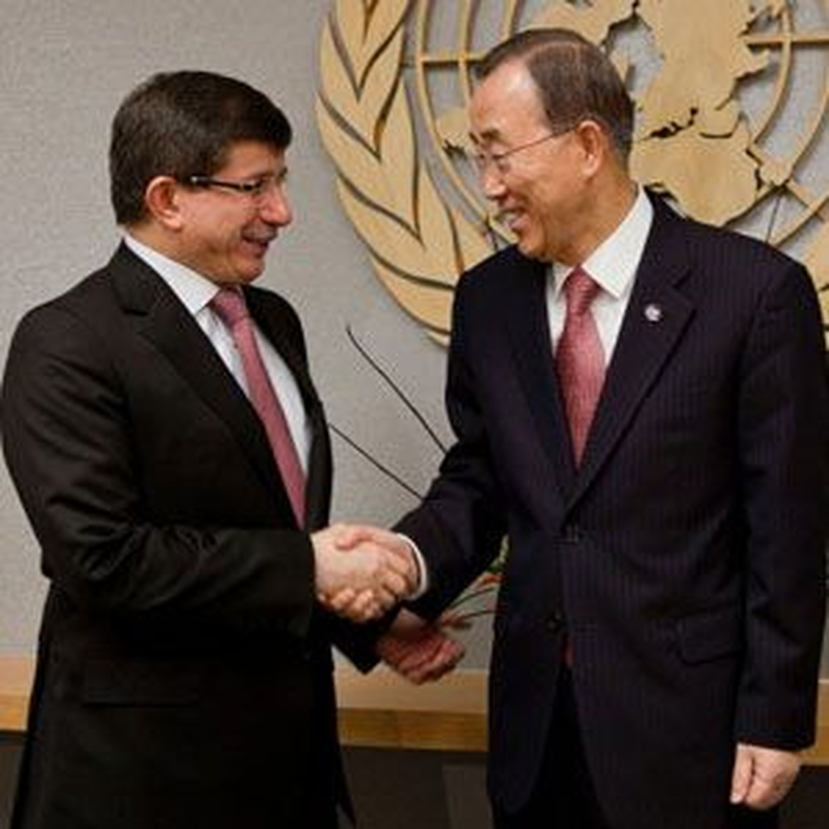 Davutoğlu, Ban Ki Moon ile Görüştü