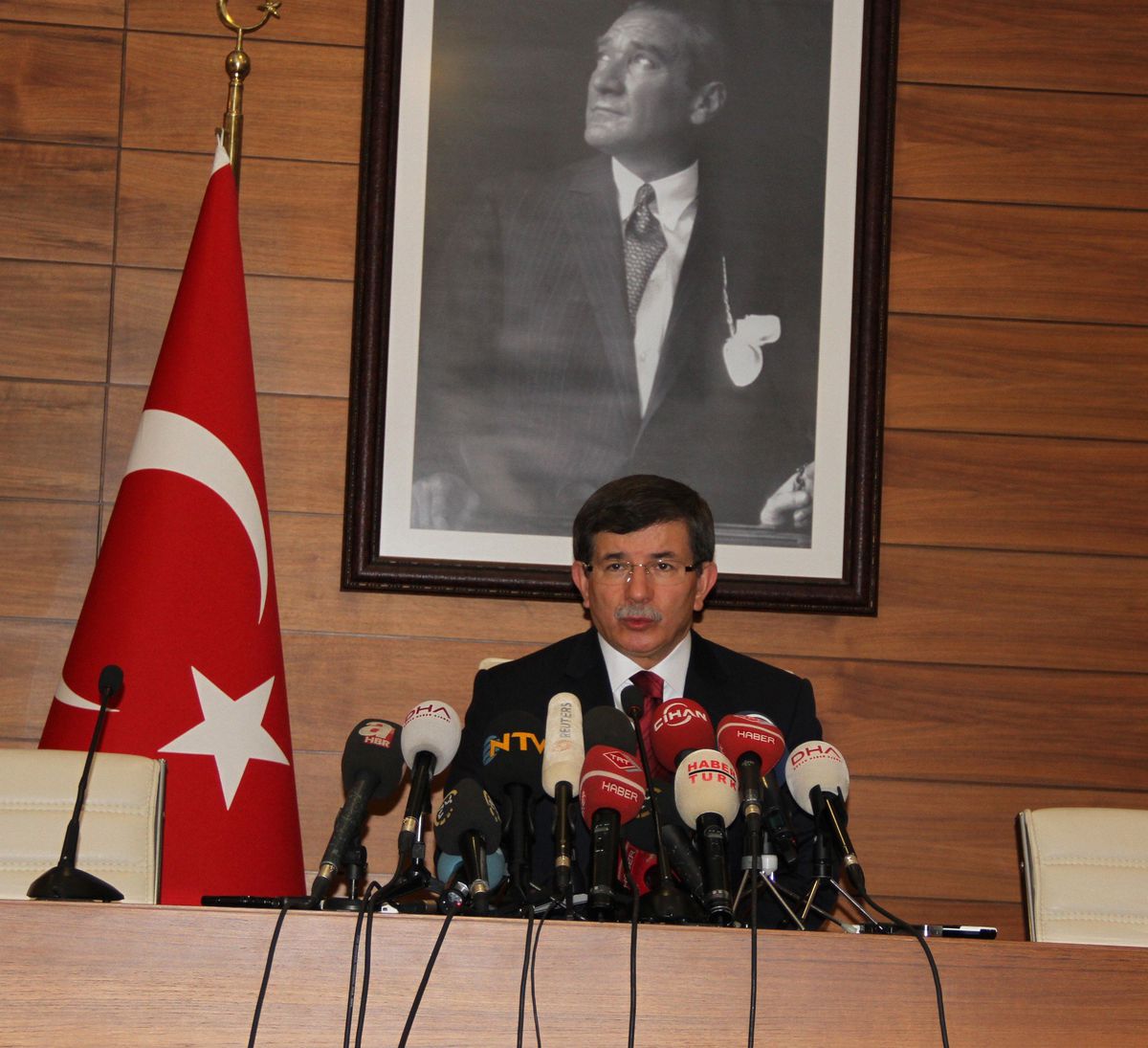 Davutoğlu: "İsrail\'in Bu Yeni Gerçeği Kabul Etmesi Lazım"