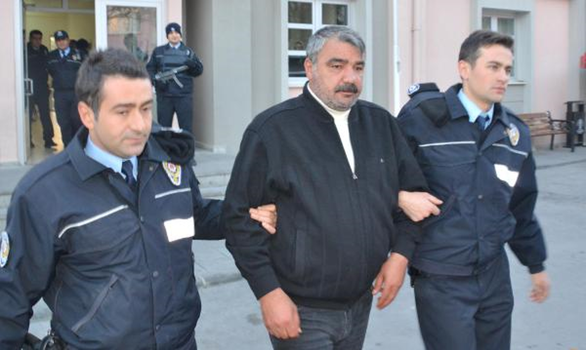 Ehliyetsiz Sürücü 11 Kilo Esrarla Yakalandı