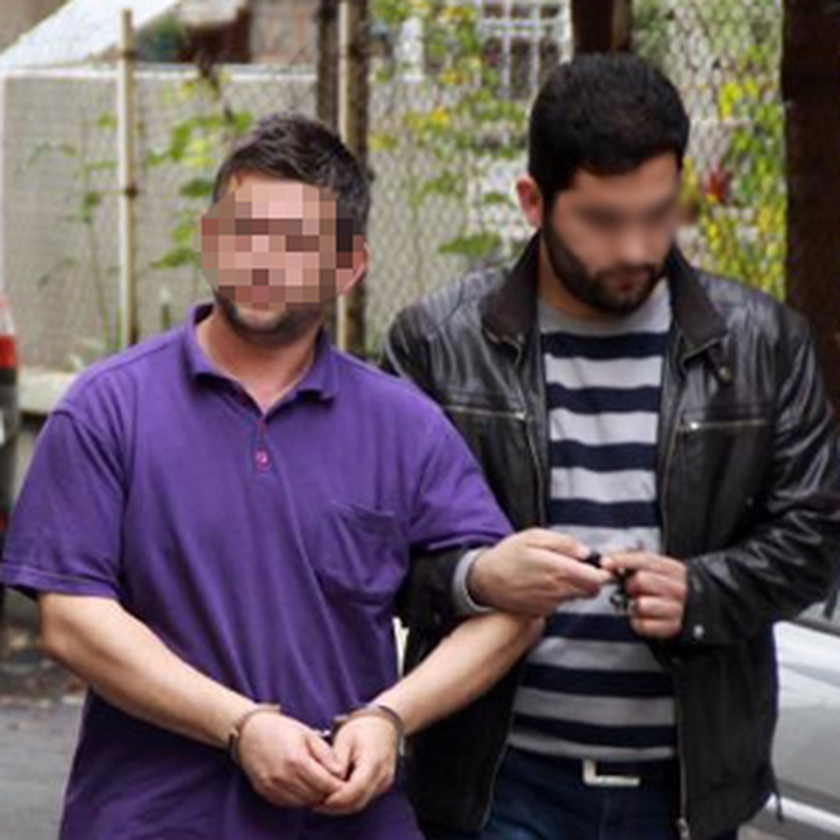 Eşini Çocuklarının Önünde Bıçakladı