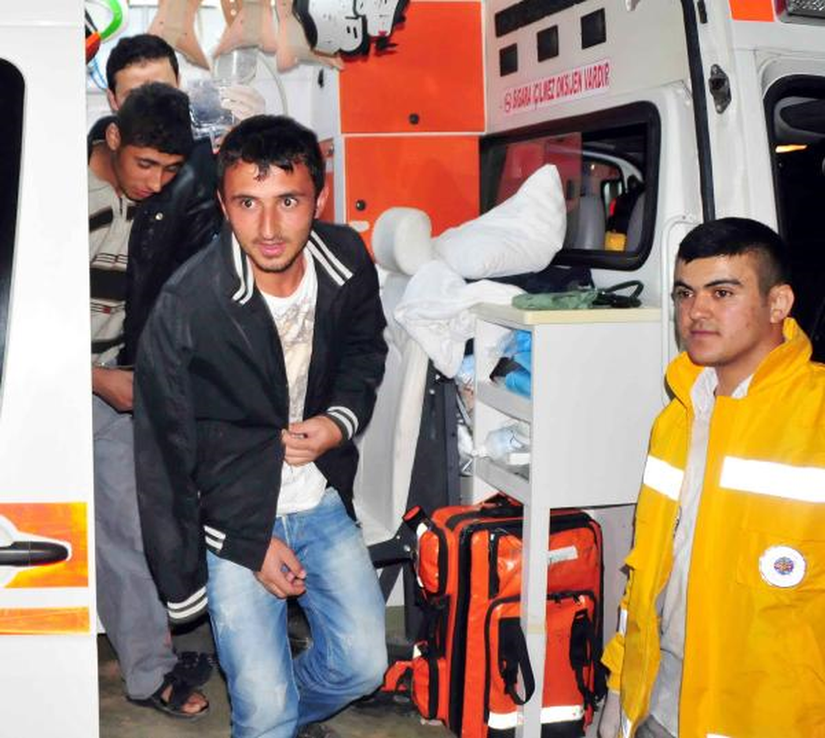 Fethiye\'de Cezaevi İnşaatında Çalışan 34 İşçi Yemekten Zehirlendi