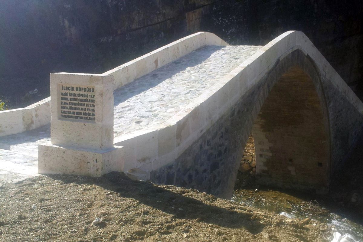 Gümüşhane\'de Tarihi Köprüler Onarılıyor