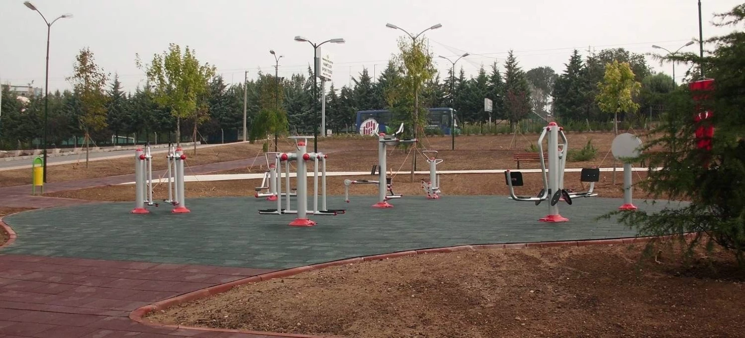 Kıreli\'de Parklar Fitnes Aletleriyle Donatılıyor