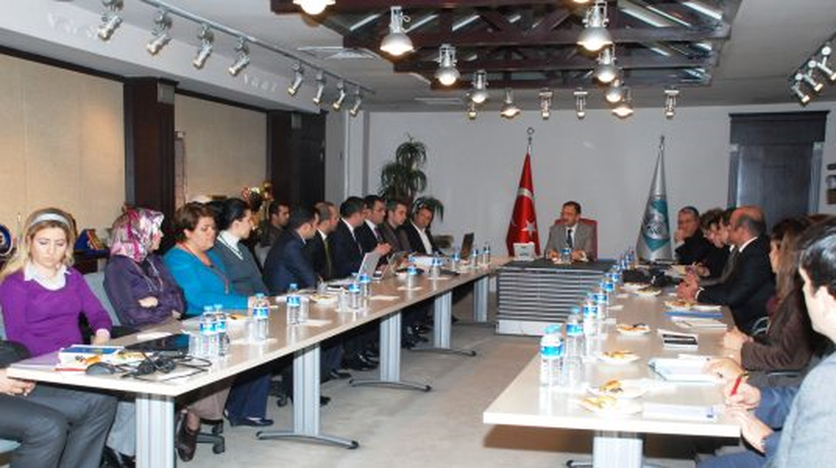 Özhaseki\'ye Meydan Sunumu