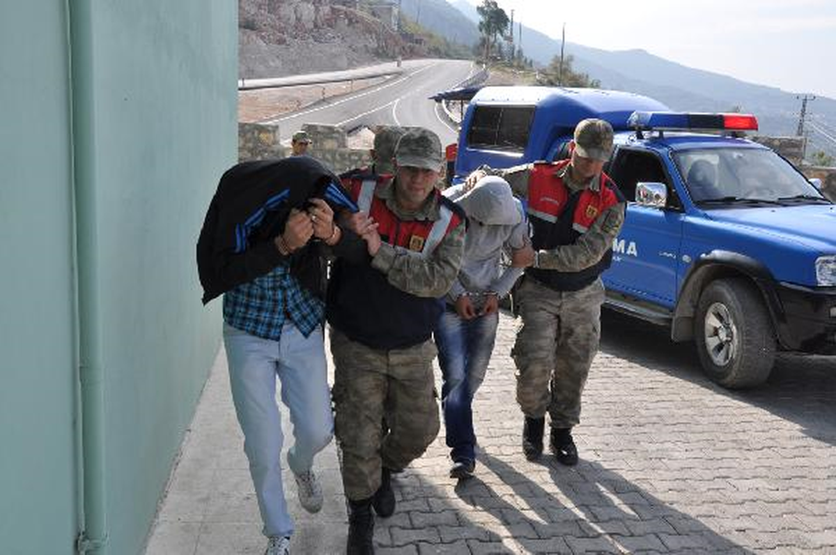 Sipariş Uyuşturucuyu Sevk Edemeden Yakalandılar
