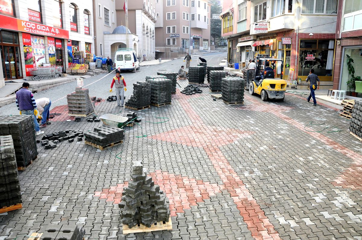 Tosya Belediyesi Parke Çalışmalarını Yürütüyor
